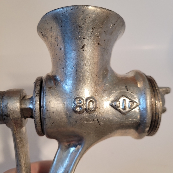 Vintage English Meat Grinder with Multiple Blades - Picture 6 of 12